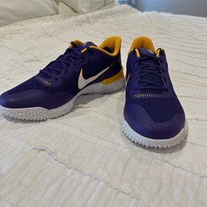 NIKE ALPHA HUARACHE ELITE 3 TURF. CUSTOM LSU